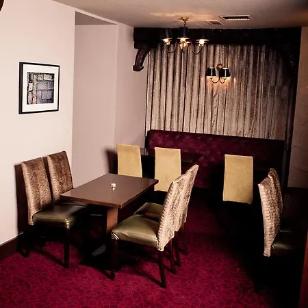 Отель Darnley 3*