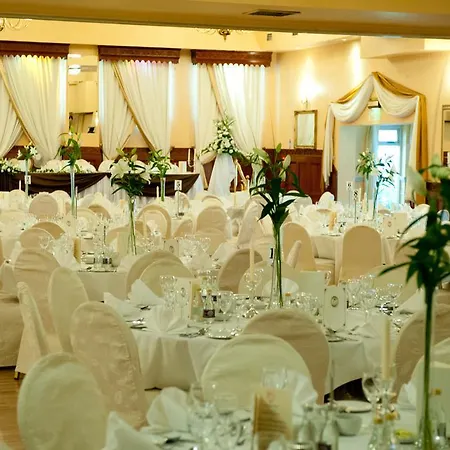 Отель Darnley 3*