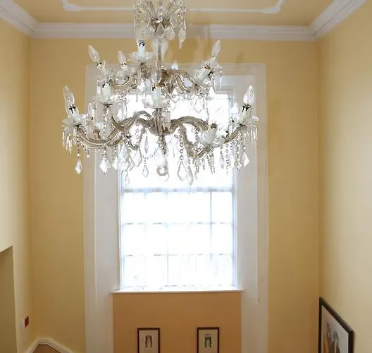 Ξενοδοχείο Darnley 3*